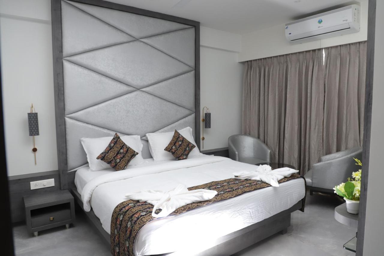 Shikin Hotels Navi Mumbai Ngoại thất bức ảnh
